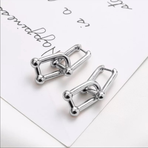 NEW 925 STERLING SILVER LOCK CLIP PUNK EARRINGS - Picture 4 of 6